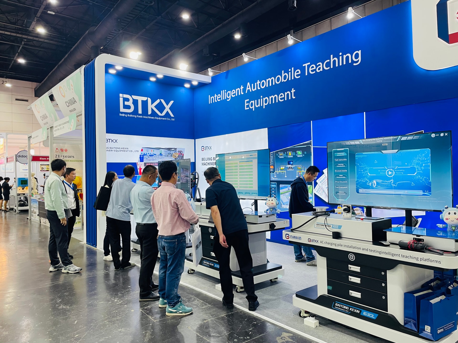 BTKX test equipment presented to vocational education visitors